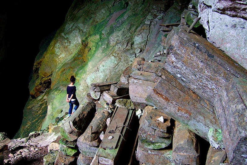 Mysterious hanging coffins of Sagada