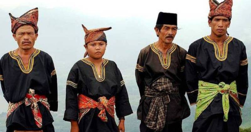 Nación engreída: cómo vive la gente de Minangkabau, que se autodenominan descendientes de los macedonios