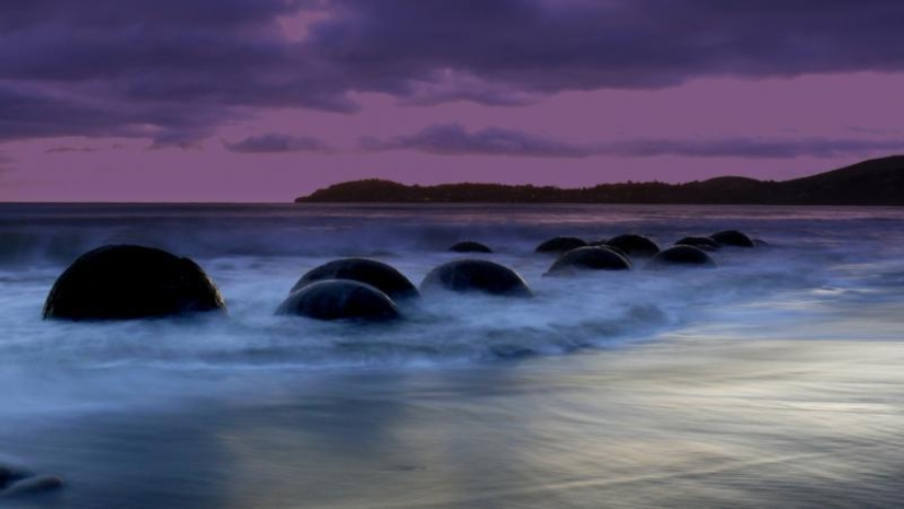 Natural formations similar to human creations