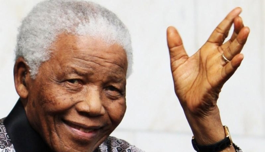 Nelson Mandela y otras 17 personas destacadas que crecieron en hogares de acogida