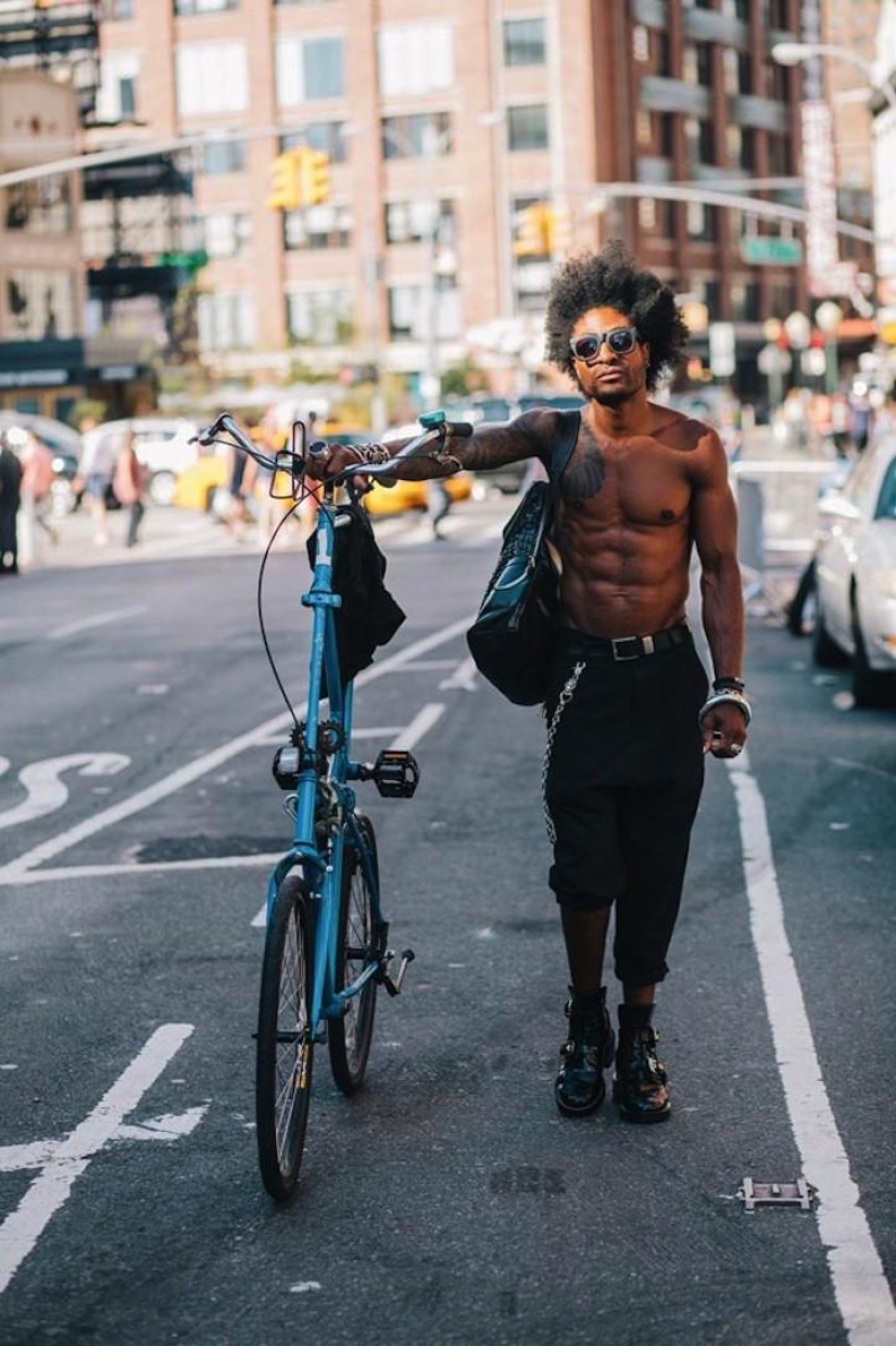 New Yorkers and their bikes