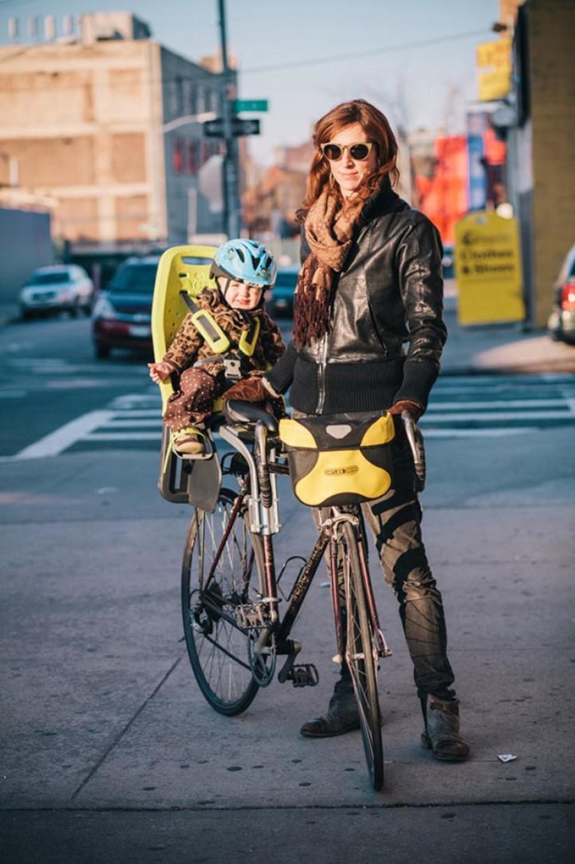 New Yorkers and their bikes