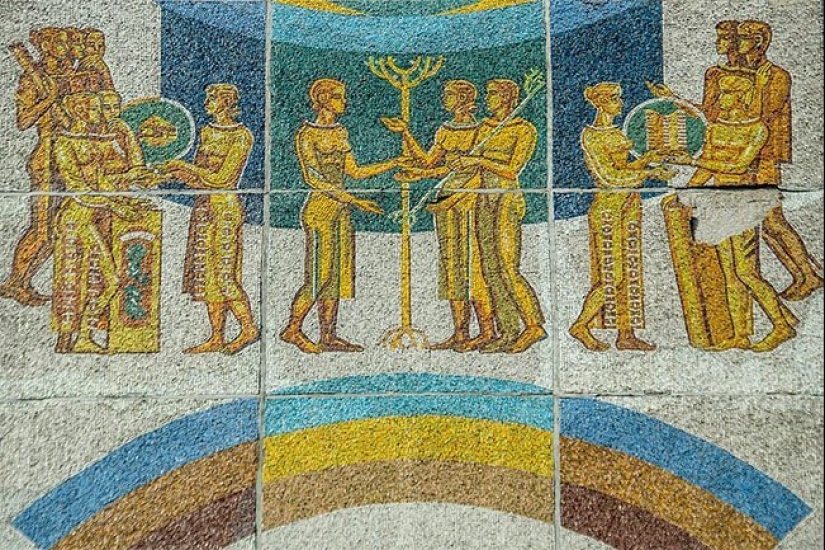 Único mosaicos, conservado desde los tiempos de la Unión Soviética