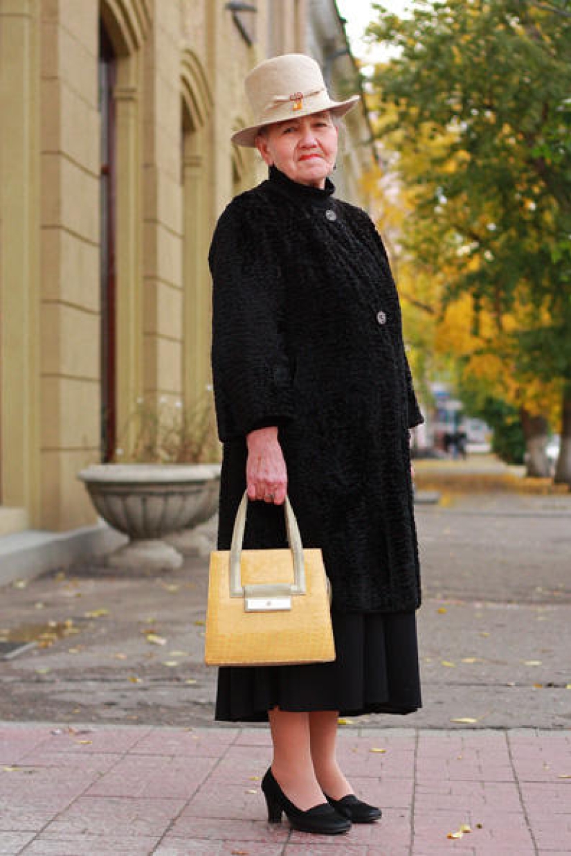 No matter what: stylish Russian pensioners