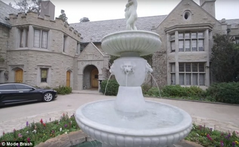 No se puede prohibir vivir ricamente: así luce la mansión del dueño de Playboy valorada en $200 millones
