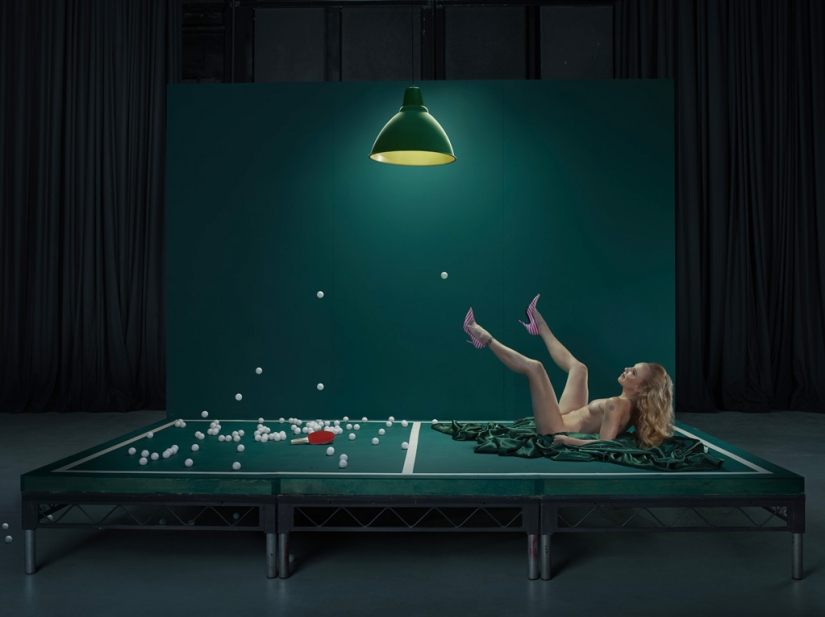No una prostituta, sino una trabajadora sexual: el provocativo proyecto fotográfico de Julia Fullerton-Batten