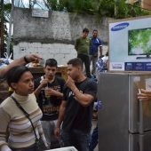 “Ocupación” socialista en Venezuela: El ejército incautó comercios y reparte mercadería casi gratis