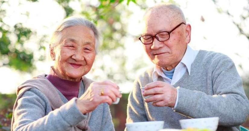 "Old people have no place here": Japanese economist proposed to rid society of the elderly