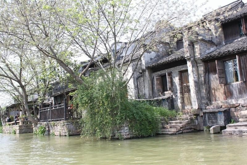 One day in the &quot;Chinese Venice&quot;