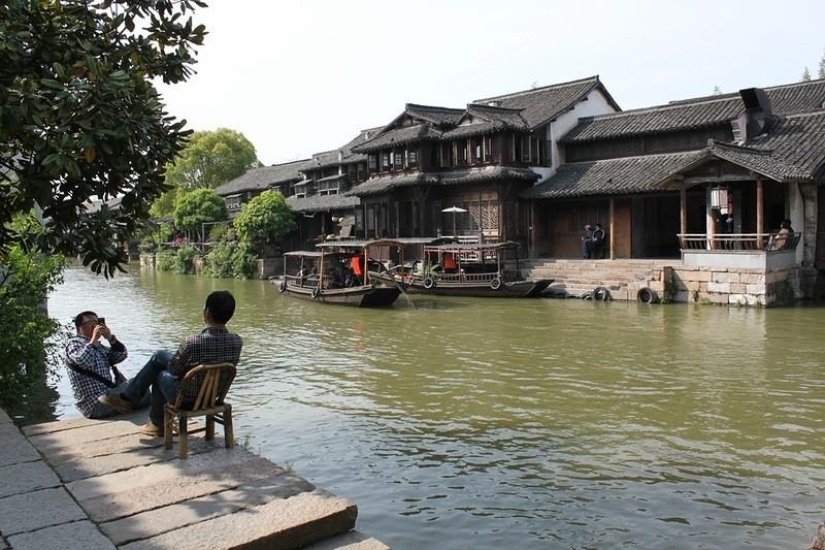 One day in the &quot;Chinese Venice&quot;