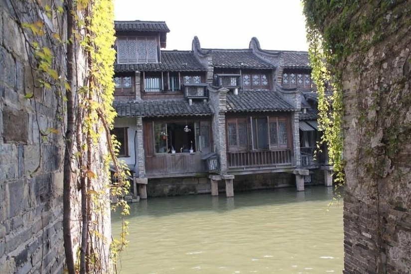 One day in the &quot;Chinese Venice&quot;