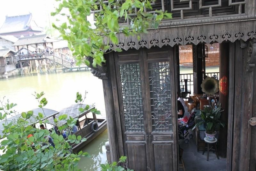 One day in the &quot;Chinese Venice&quot;