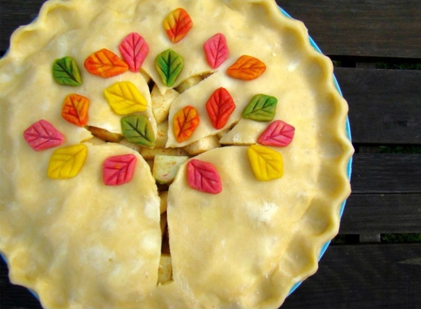 Original pies that are too pretty to eat