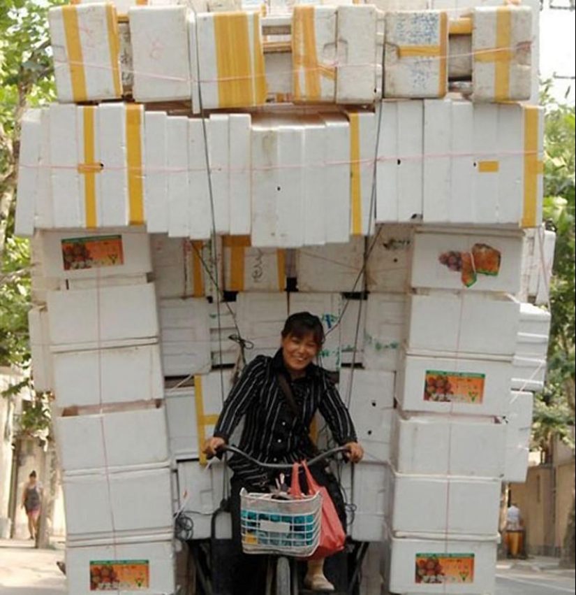 Overloaded transport in China