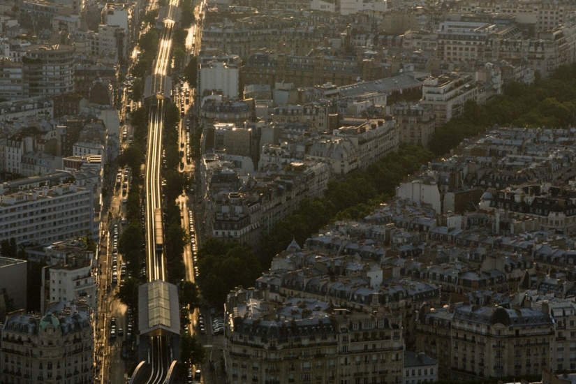 Paris from a bird&#39;s eye view