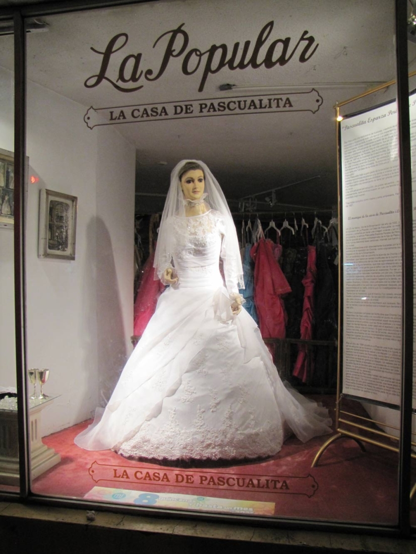 Pasqualita-Tienda de vestidos de novia de la Novia muerta