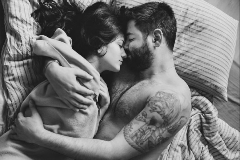 Passion and tenderness: the photographer showed intimate moments of couples in love