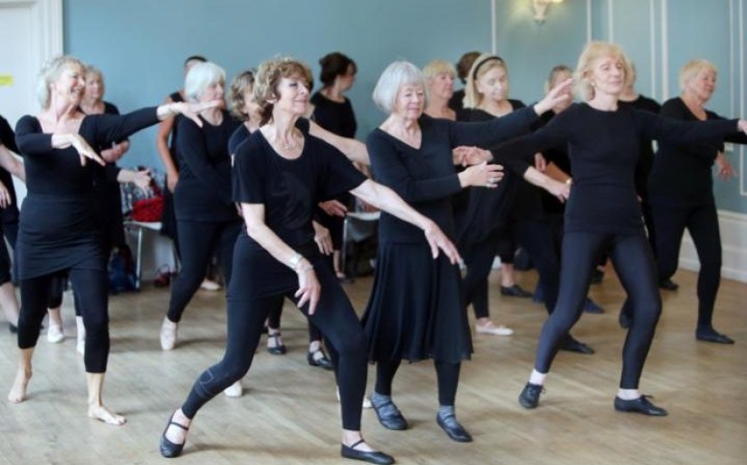 Pensión Swan: abuela del Reino Unido se convirtió en bailarina a la edad de 71 años