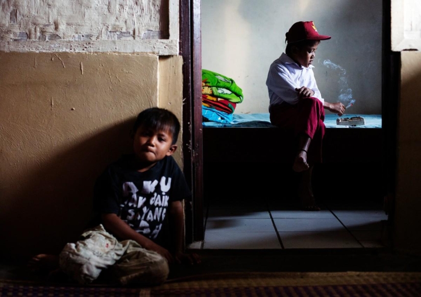 Pequeños fumadores de Indonesia