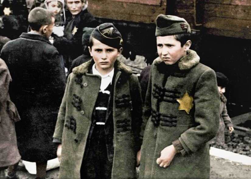 Photo of Auschwitz in color: so even worse
