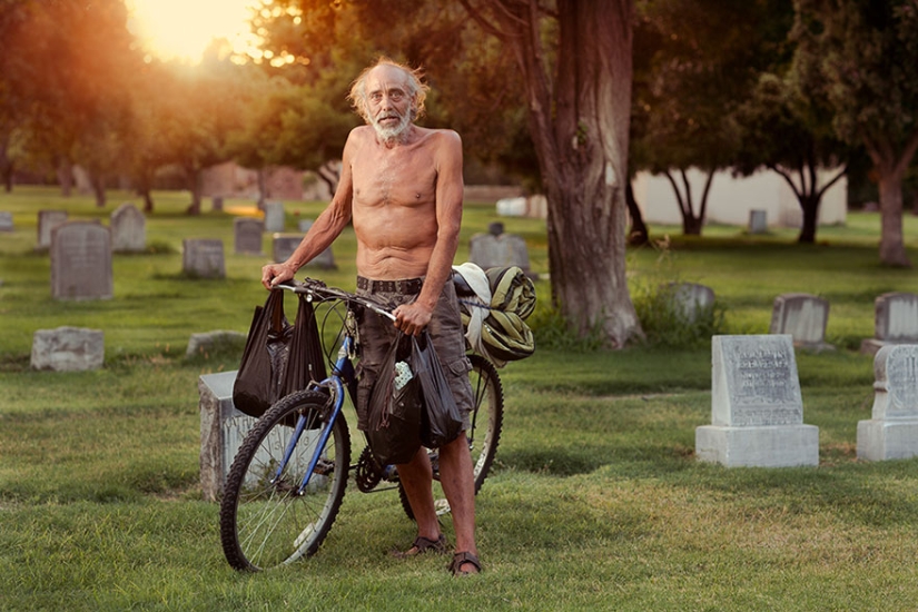 Photographer shows the homeless in a new light and reminds us that they are people too