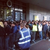 Photos from queues for iPhone 6 around the world
