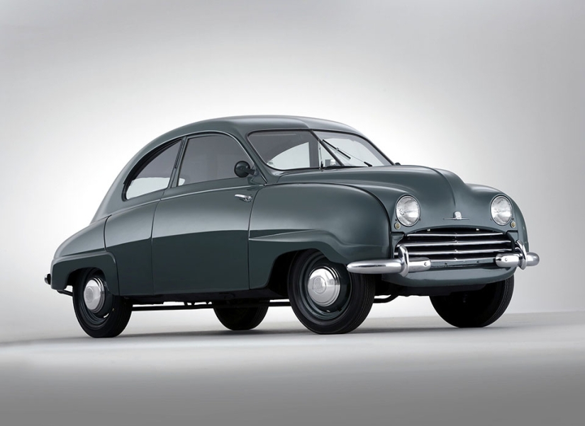 Pioneers, which models did the history of automakers begin with