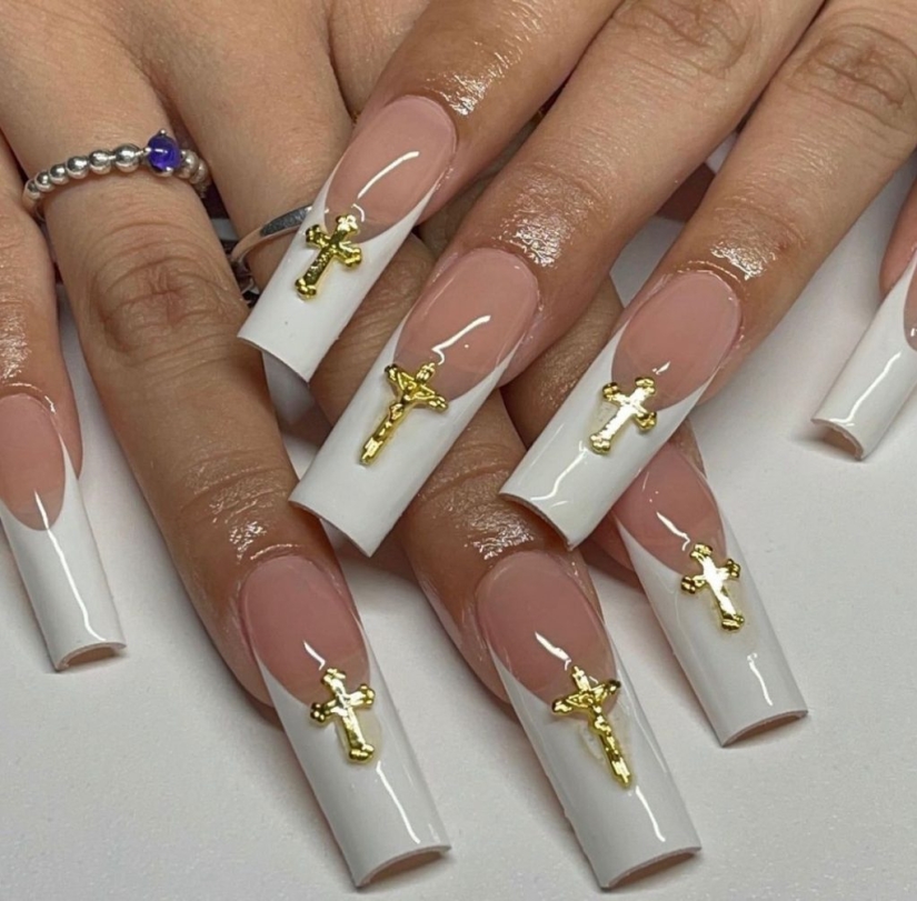 Please Don't Do This: A Manicure That Should Be Forgotten
