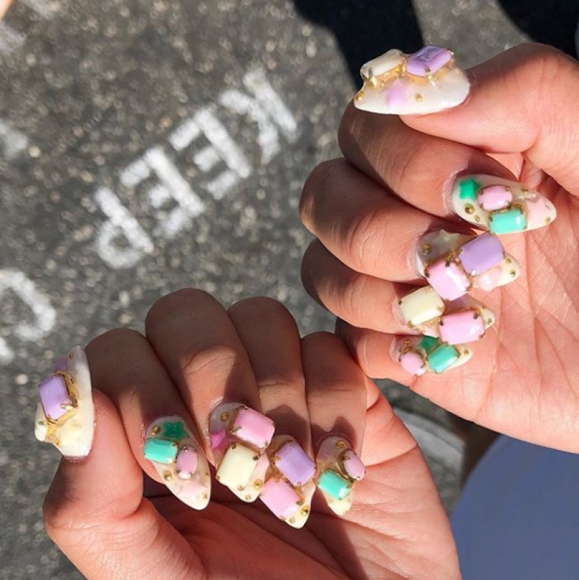 Please Don't Do This: A Manicure That Should Be Forgotten