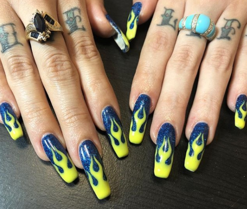 Please Don't Do This: A Manicure That Should Be Forgotten