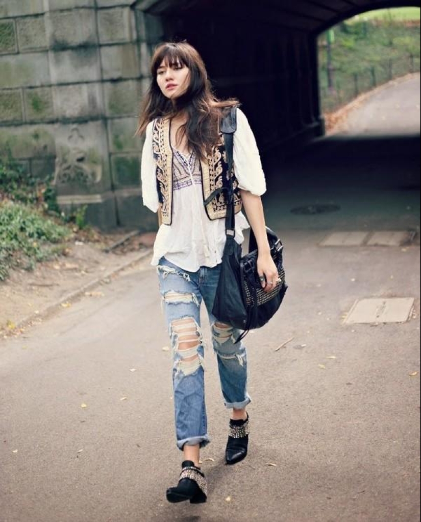 Poetics of the streets: 9 female bloggers with impeccable taste