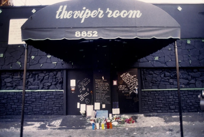 Popularidad, dinero y muerte: los oscuros secretos del Viper Room club de los años 90