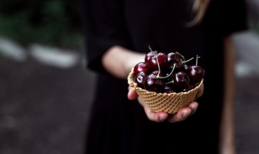 Por qué a algunas mujeres en Rusia se les prohibió comer cerezas