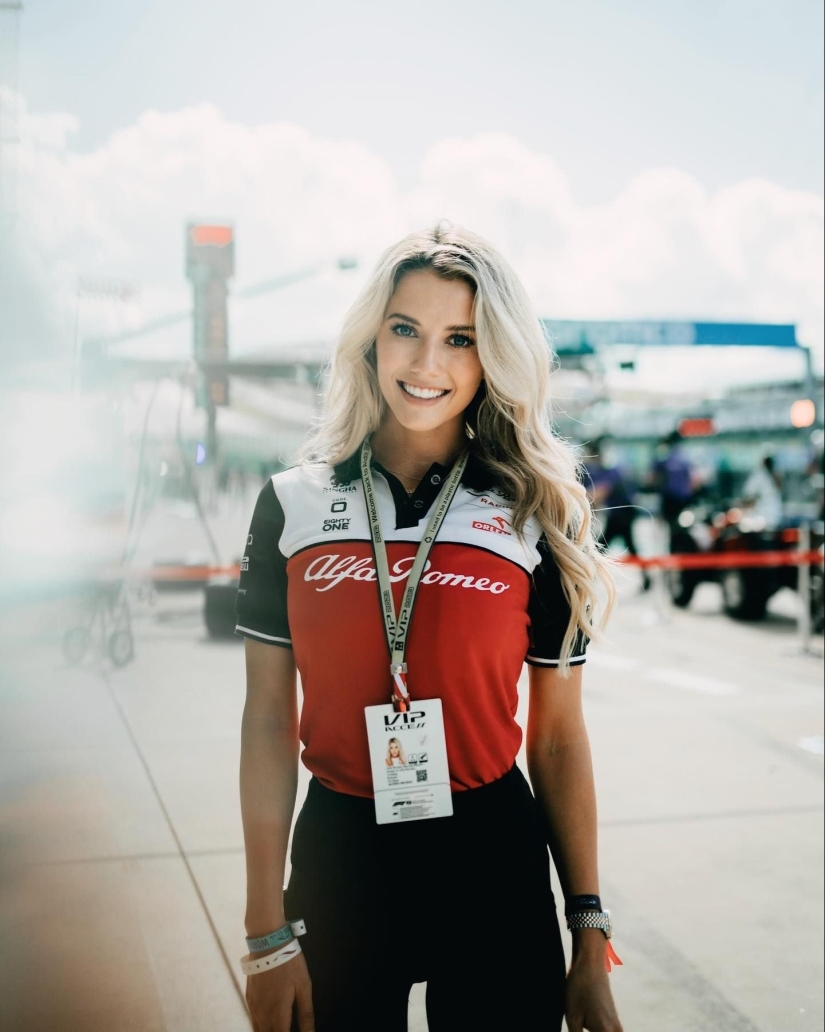 Por qué los fanáticos realmente la llamaron la piloto de carreras más hermosa: Lindsey Brewer