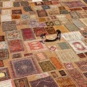 ¿Por qué los turcos colocan miles de alfombras en los campos?