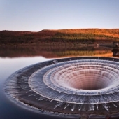 Portal to Other Worlds - Ladybower Reservoir crater