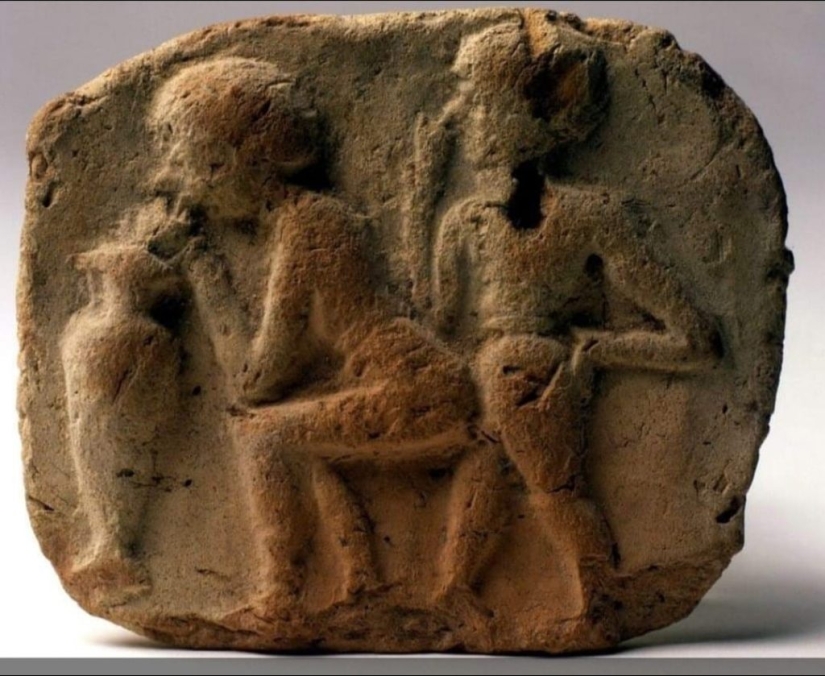 Prostitución en Mesopotamia-burdeles en templos y mucha cerveza para damas y sus clientes