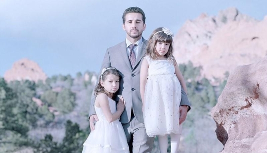 Protegiendo a tu niña: retratos de padres y sus hijas que prometieron mantener su virginidad hasta el matrimonio Protegiendo a tu niña: retratos de padres y sus hijas que prometieron mantener su virginidad hasta el matrimonio