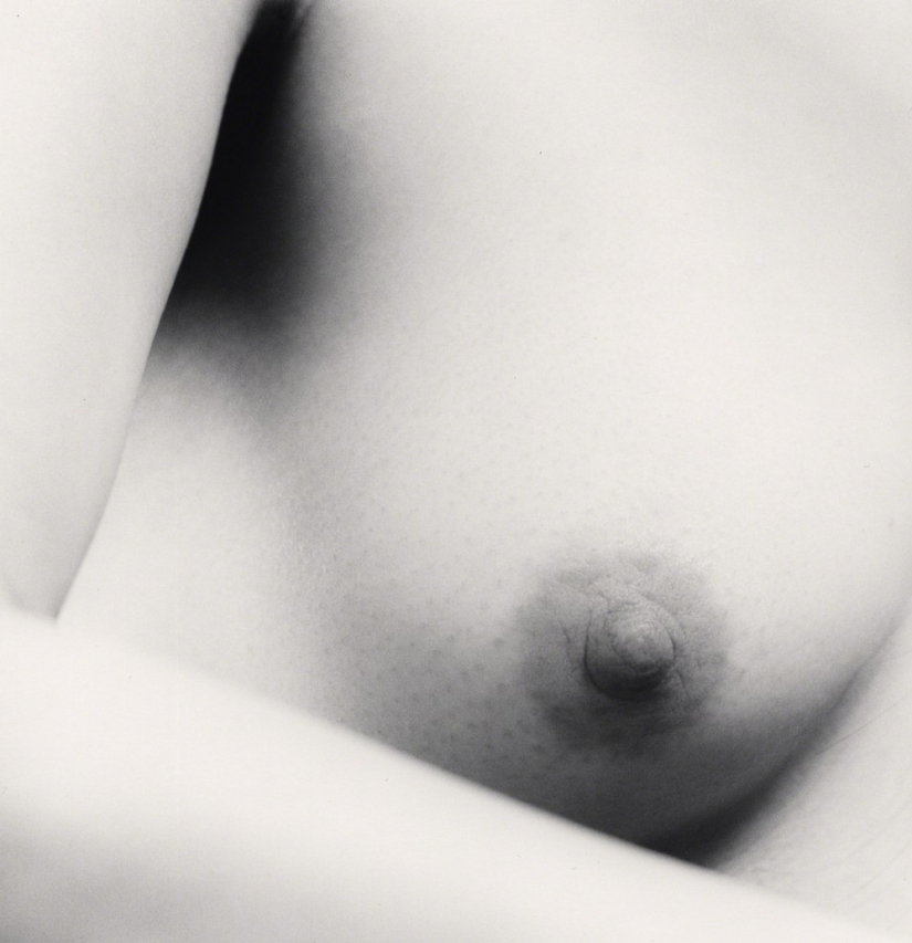 Proyecto fotográfico de Michael Kenna "Rafu": desnudo femenino al estilo del haiku japonés