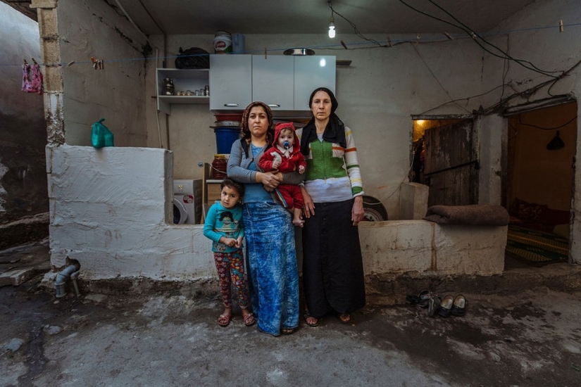 Refugee homes: survival instead of life