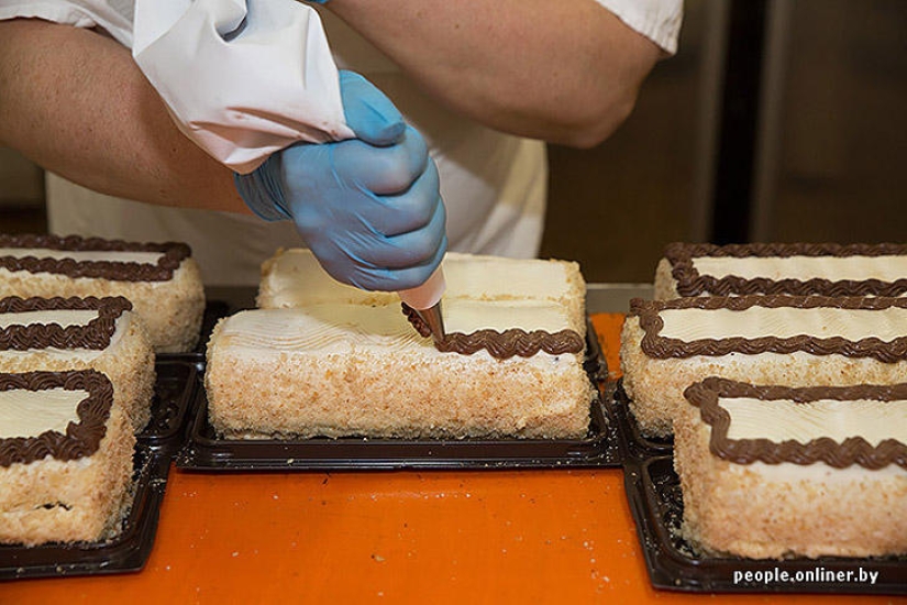 Reportaje fotográfico &quot;fabuloso&quot;: cómo se hacen tus pasteles soviéticos favoritos