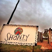 Resort Slums para los ricos que se ríen disimuladamente