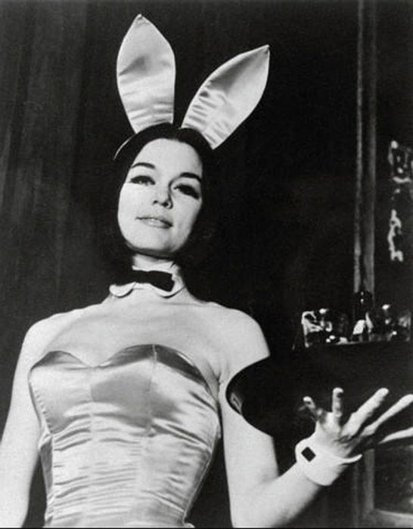 Retrophotographs of Playboy bunnies