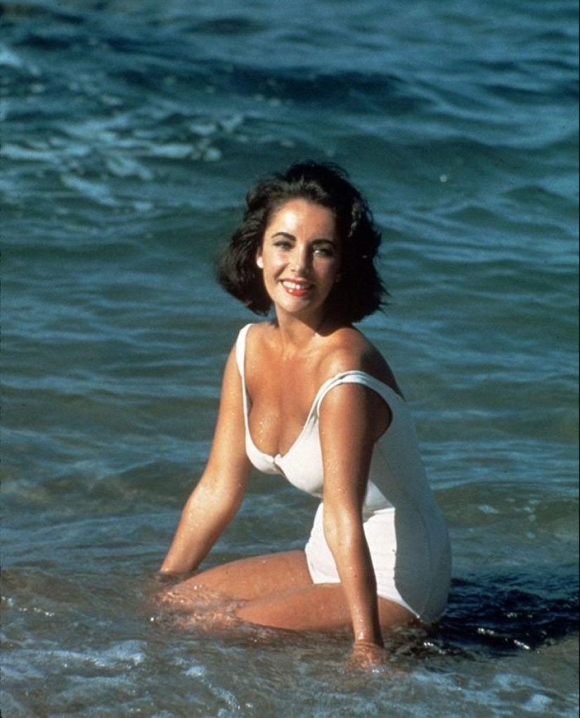 Retroshik: 20 legendary swimsuits from the movies