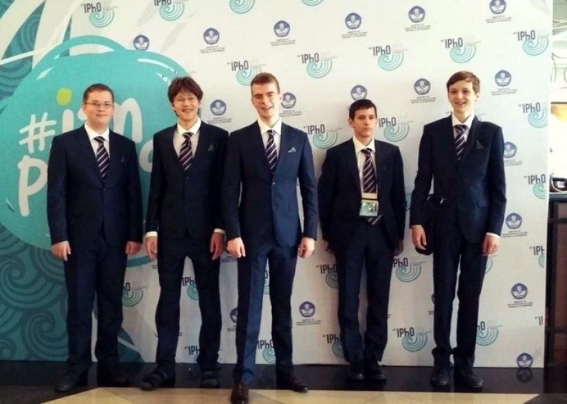 Russia won 5 gold medals at the International Physics Olympiad for the first time
