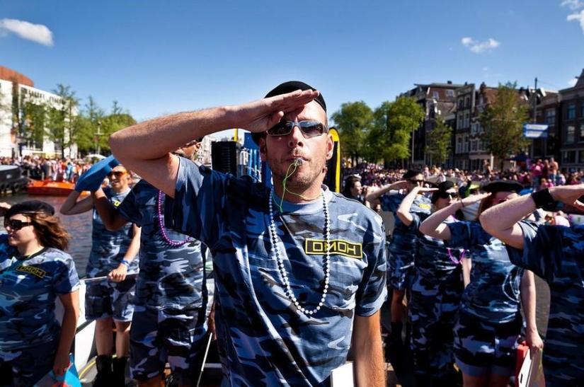 &quot;Russian OMON&quot; took part in the gay parade in Amsterdam