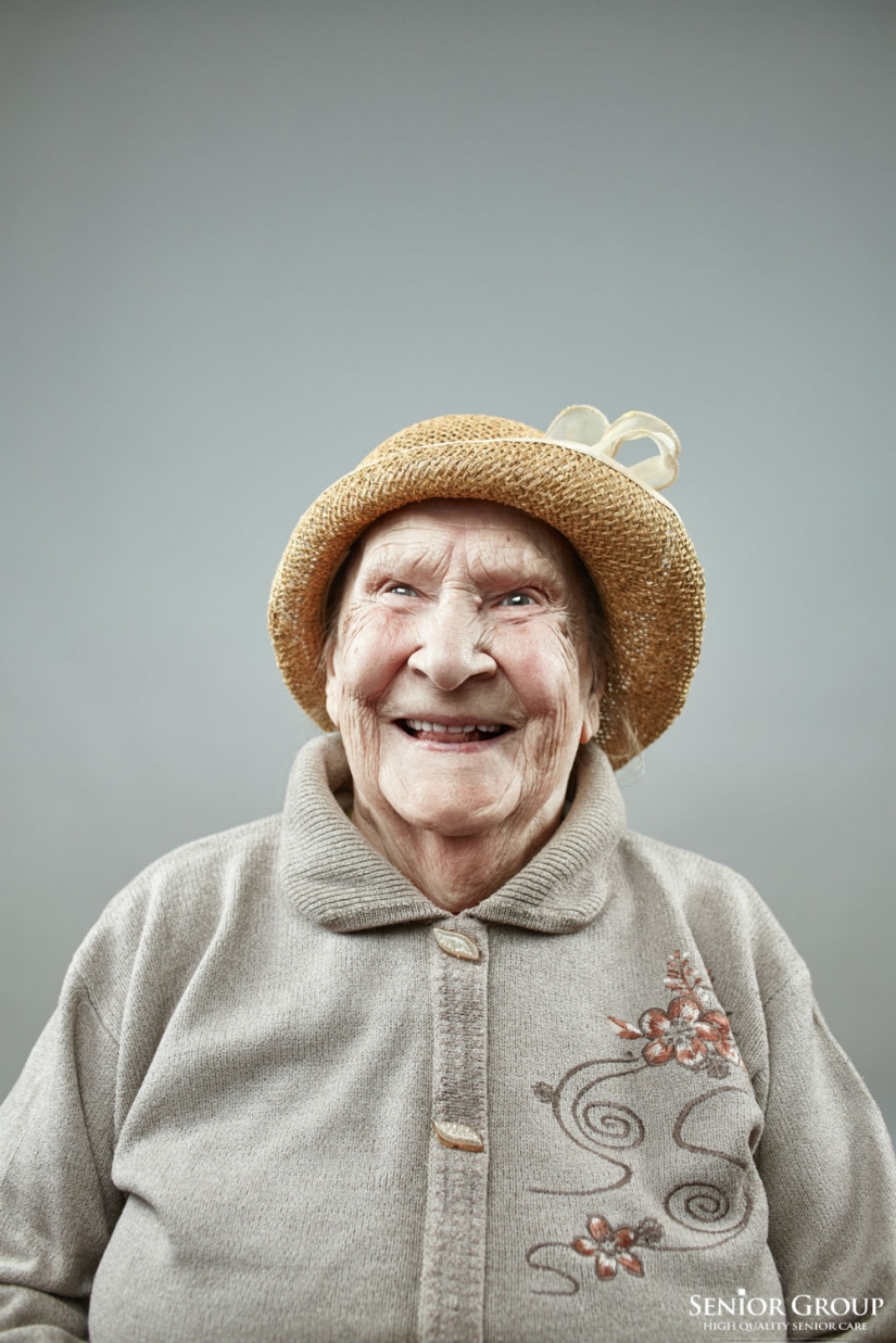 Russian photo project about what never changes in a person — about a smile
