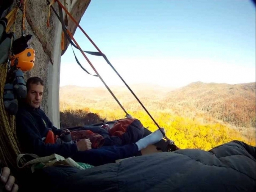 Sí, para durar la noche: cómo duermen los escaladores en las montañas