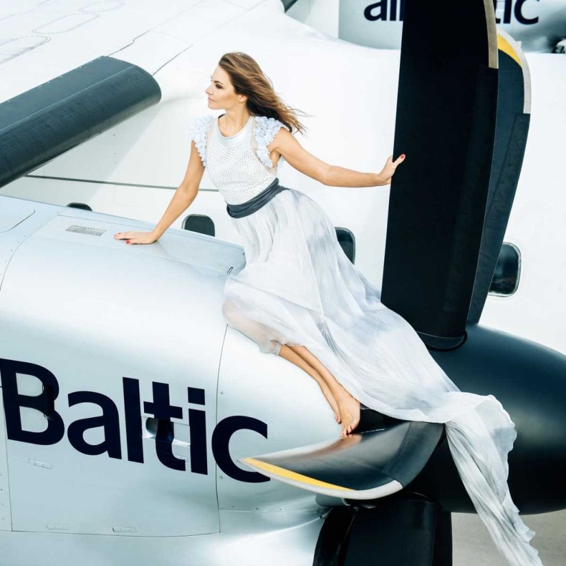 Seductive Latvian flight attendants in the calendar for 2016
