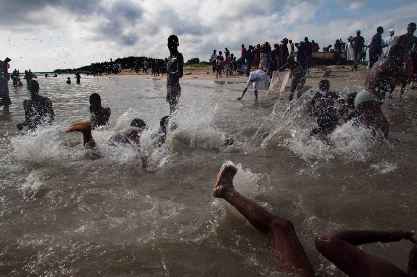 Servants of Spirits: Photographer Explored Voodoo in Haiti for 20 Years